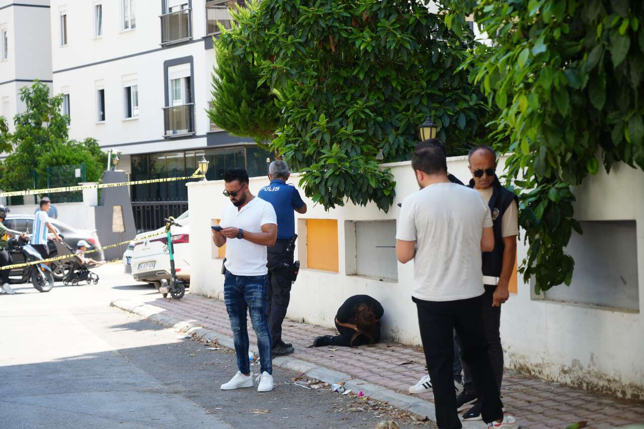 Aile ziyareti yürek yaktı! Ağabeyinin evinin önünde öldürüldü 1